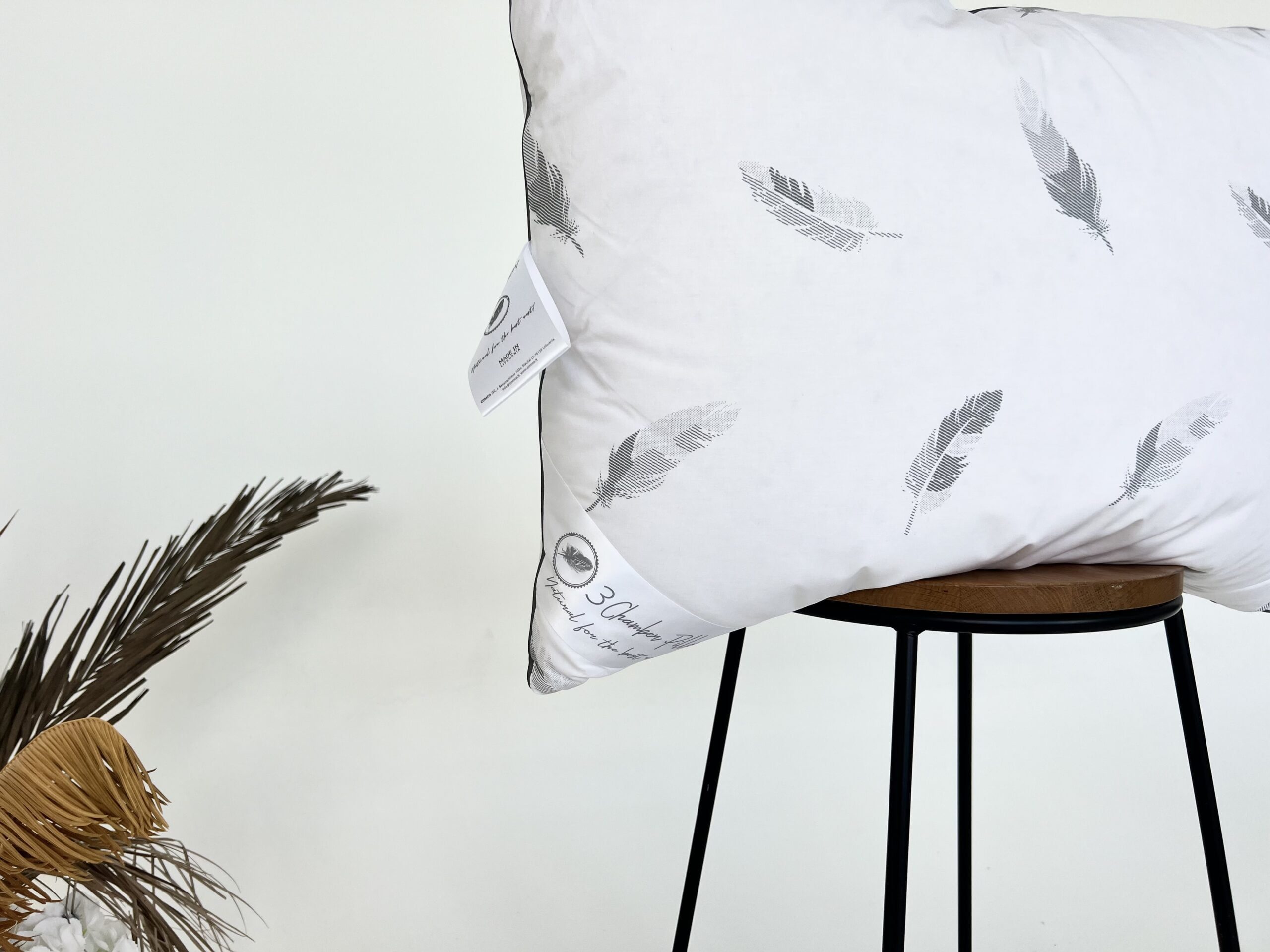 Ergonomisks pūku/ādas spalvu spilvens 3 nodalījumi izslēgšana
