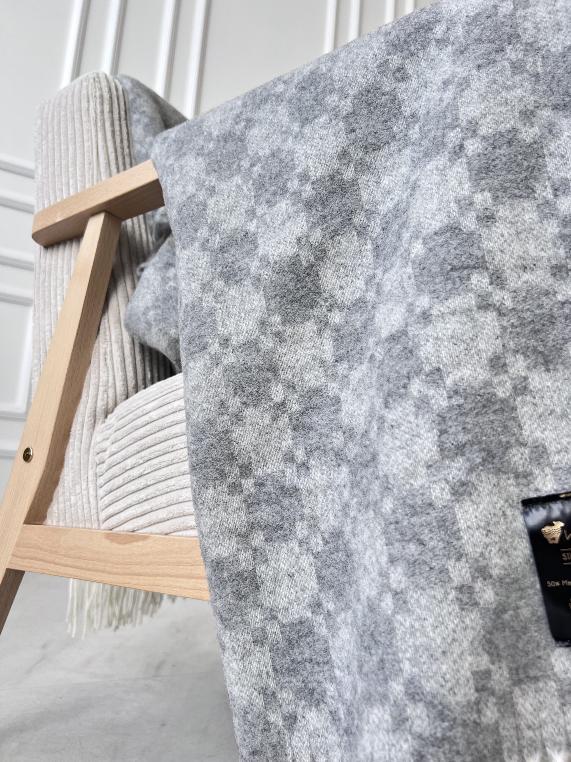 Woolland SILKY TOUCH Luksusa pleds ar zīda un kašmira piejaukumu 140x200