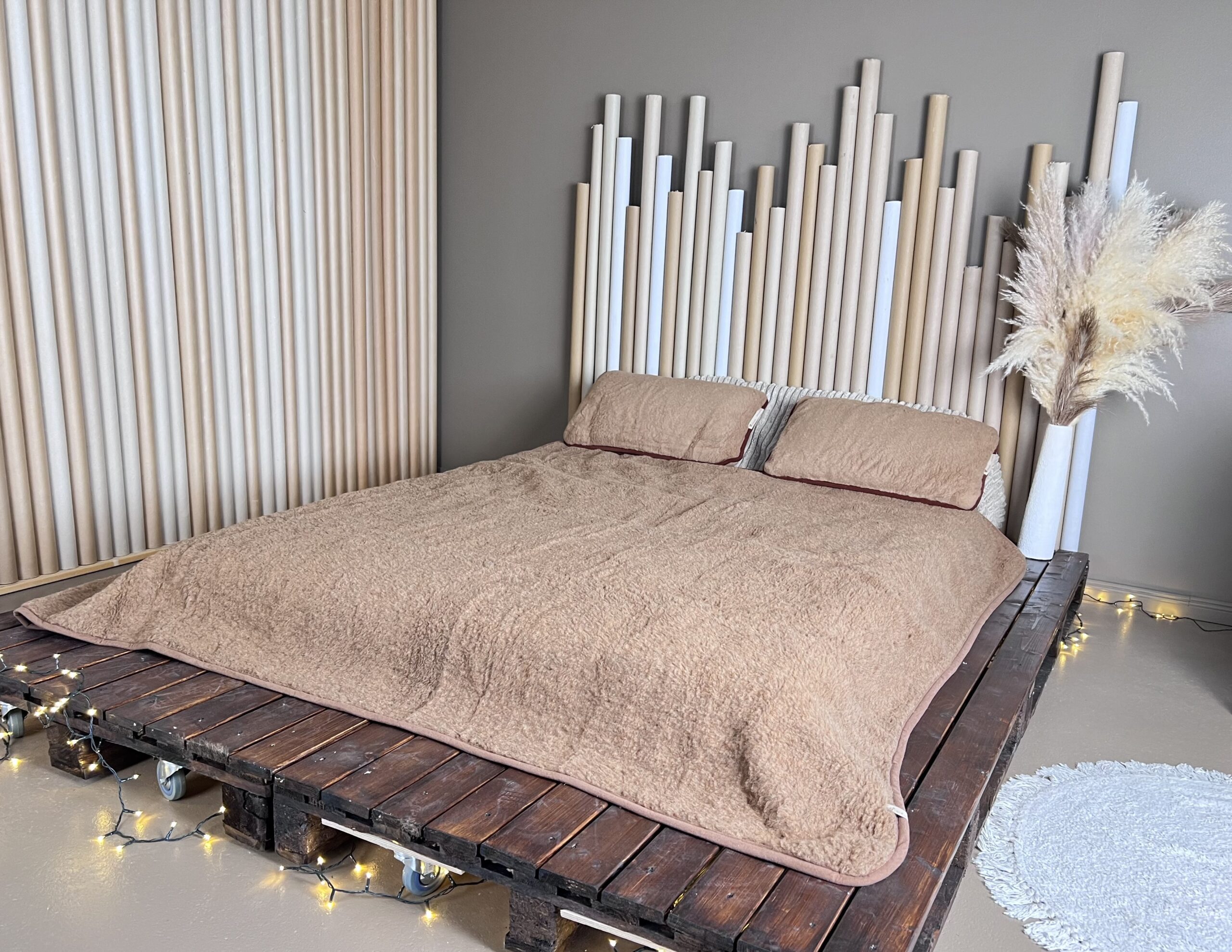 WoolLando dabīgās kamieļa vilnas gultasveļas komplekts BRŪNA