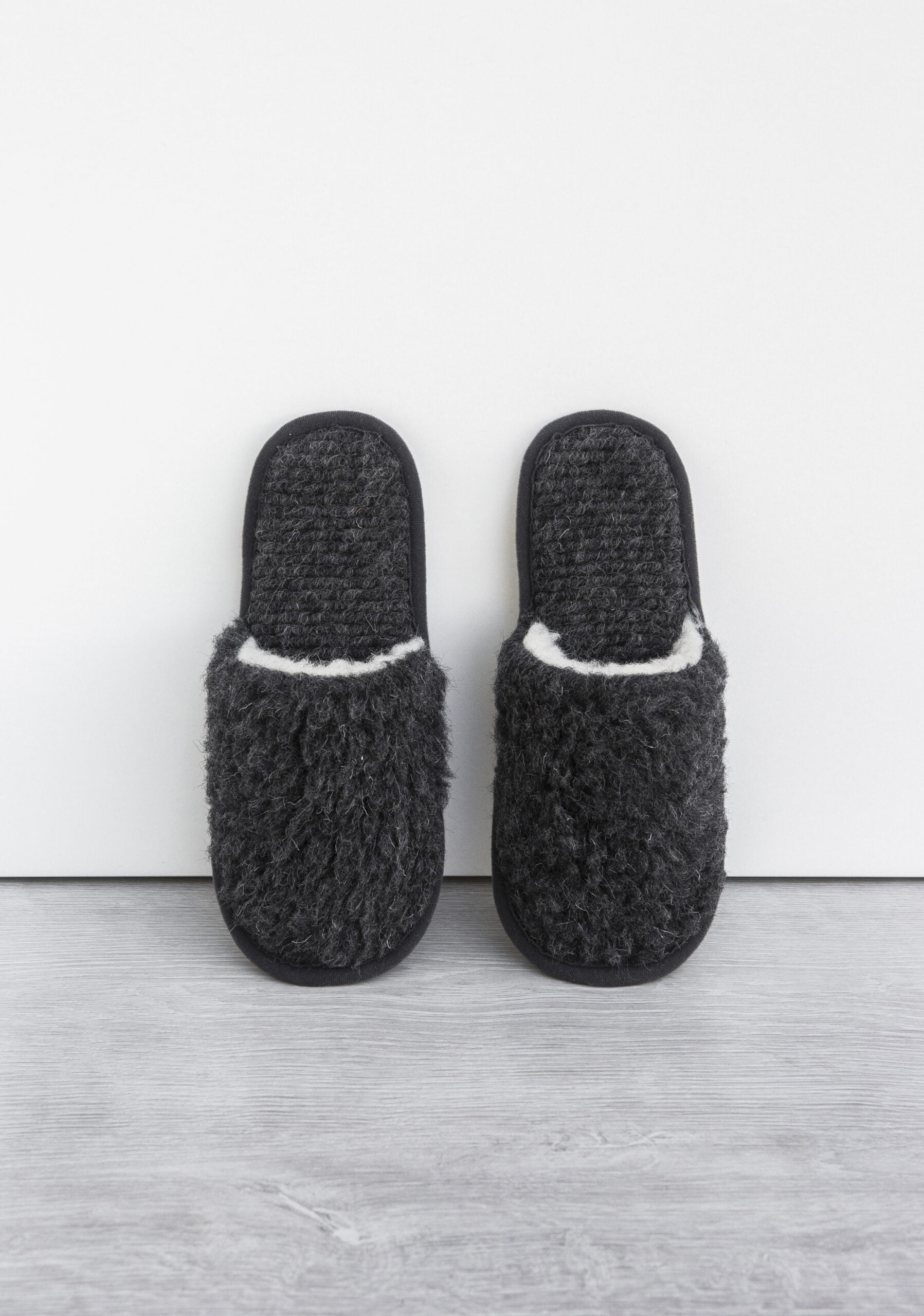 WoolLando Dabīgas Merino vilnas čības BLACK