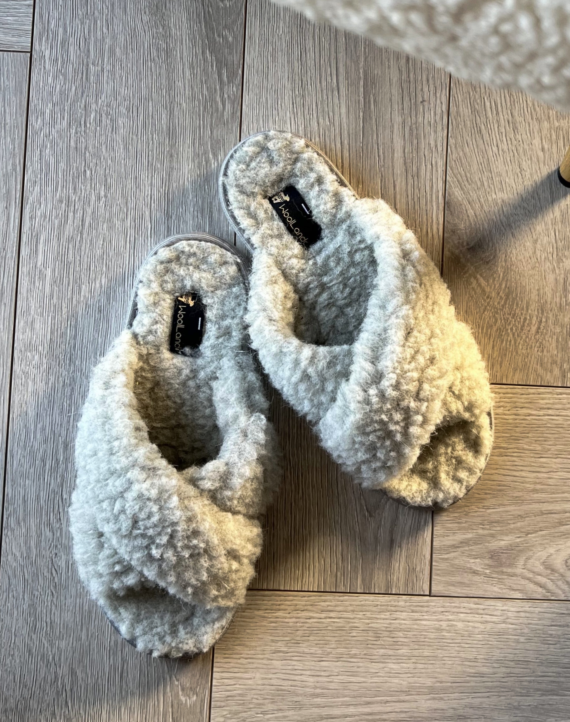 WoolLando dabīgās merino vilnas pelēkas ar atvērtu purngalu čības