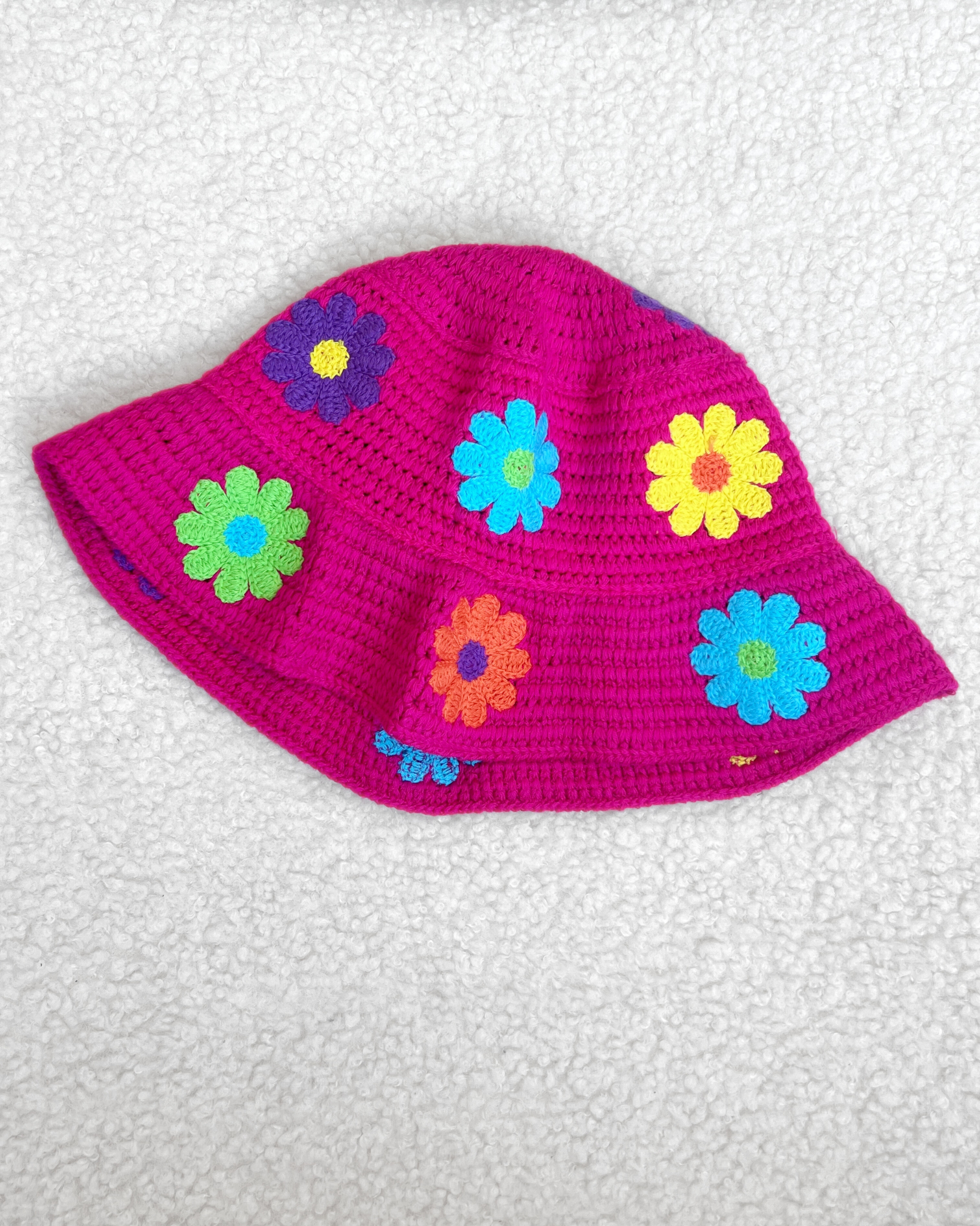 Roku darināta bērnu cepure LITTLE FLOWER