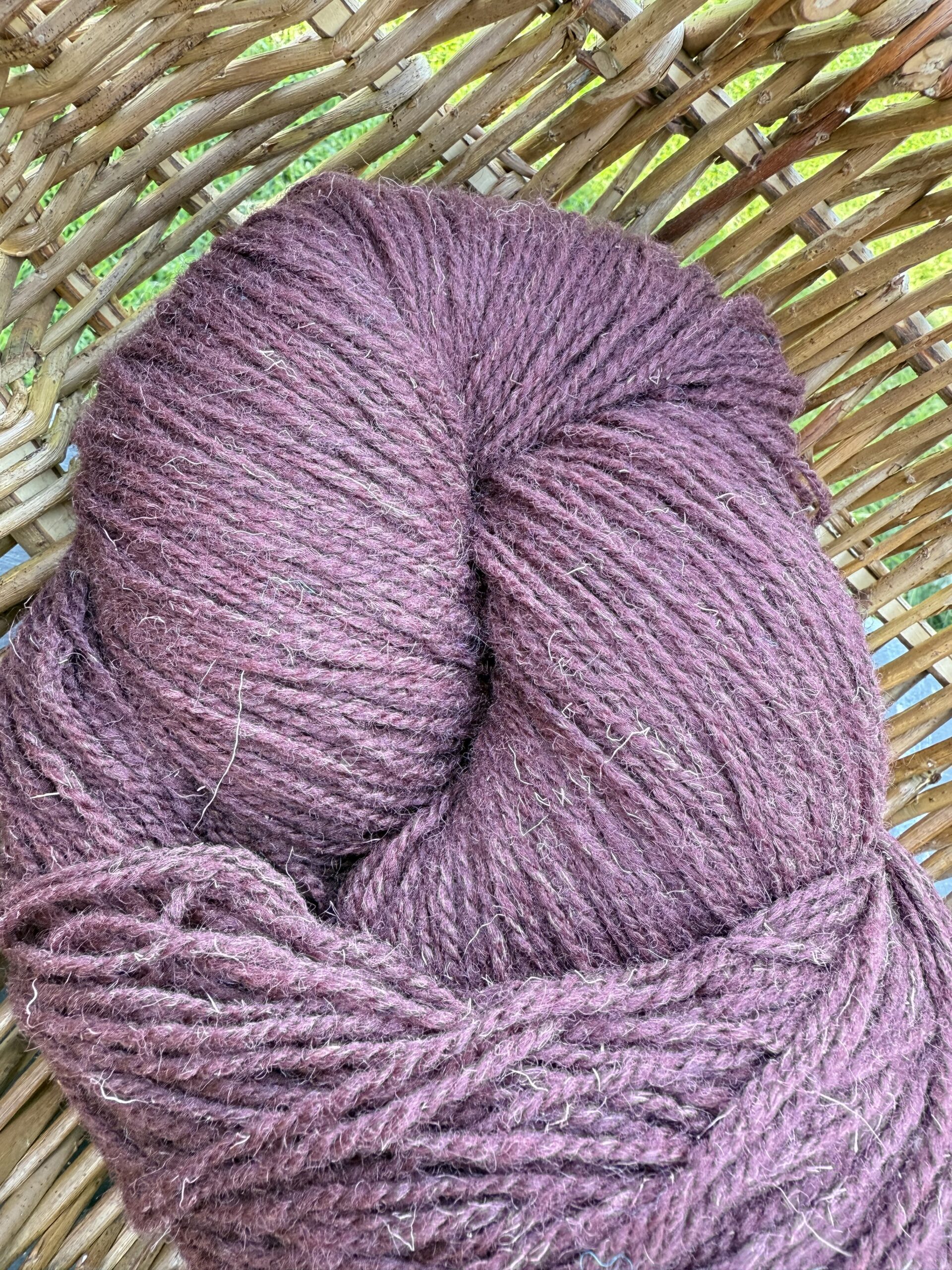 100% dabīga aitas vilnas dzija BORDO - 1kg