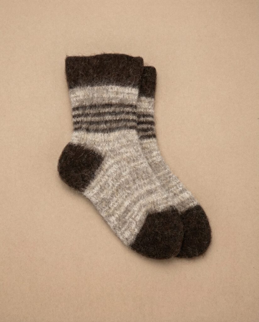 100% asinsrites uzlabošanai – suņu vilnas zeķes, WoolLando