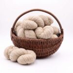 50% suņa vilna / 50% aitu vilnas dzija 1 kg – LIGHT YELLOWISH, WoolLando