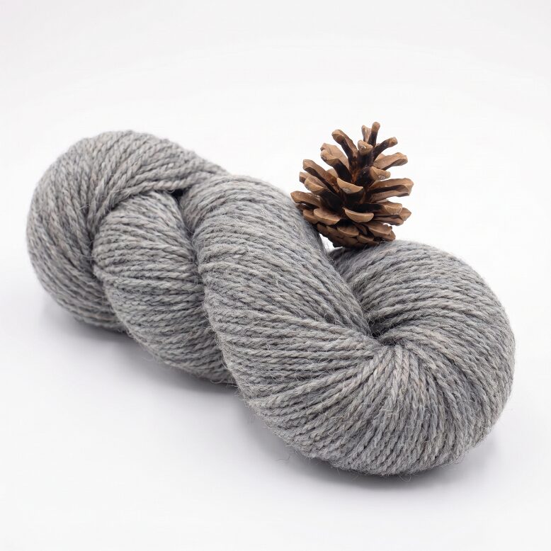 Alpacas vilnas dzija 100 g – PELĒKA, WoolLando