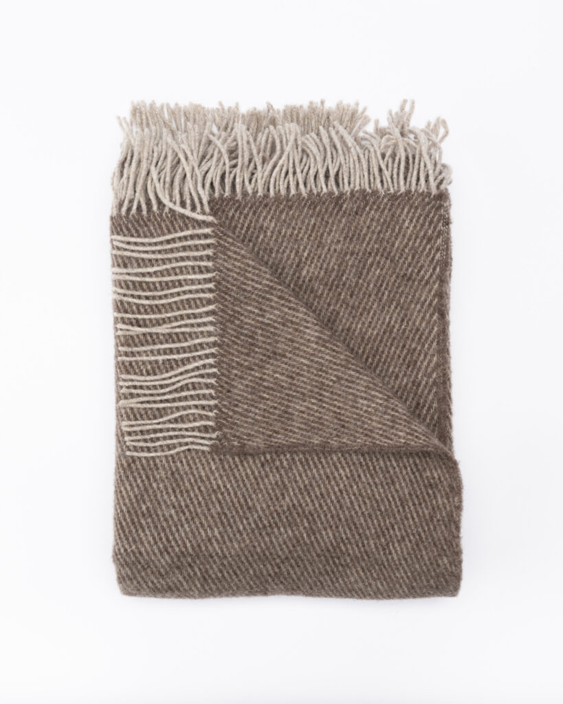 Jaunzēlandes aitas vilnas sega STRIPED DARK BROWN, WoolLando