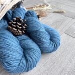 Aitas vilnas dzija 1 kg – GAIŠI ZILA, WoolLando