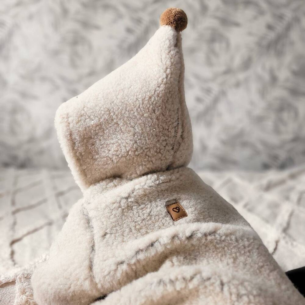 Bērnu krēmkrāsas jēra vilnas kombinezons – Zaffiro