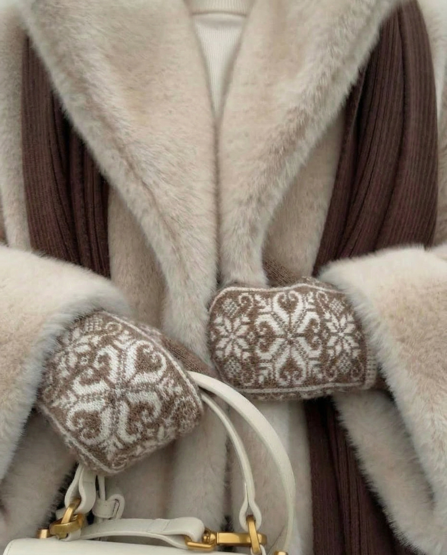 Sieviešu brūni merīnovilnas dūraiņi SNOWFLAKES, WoolLando