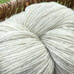50% suņa vilna / 50% aitu vilnas dzija 1 kg – WHITE MELANGE, WoolLando