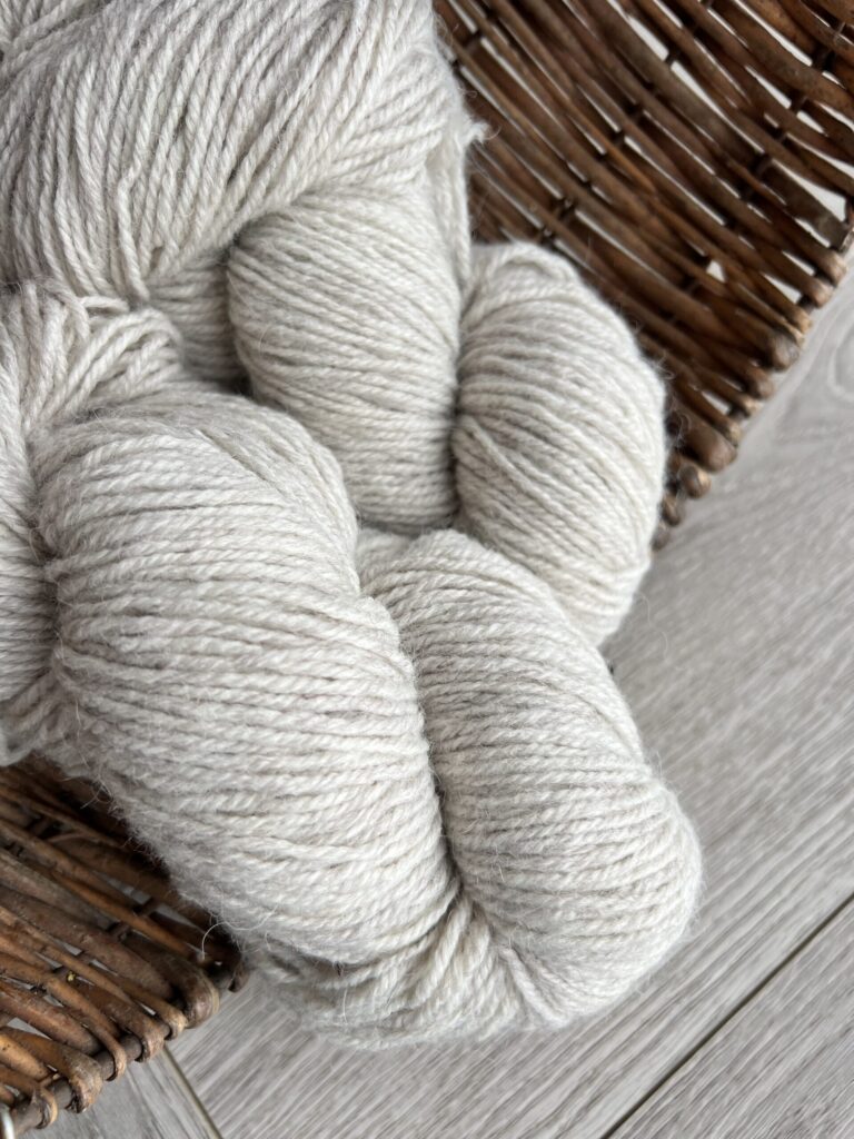Alpacas vilnas dzija 100 g – KRĒMS, WoolLando
