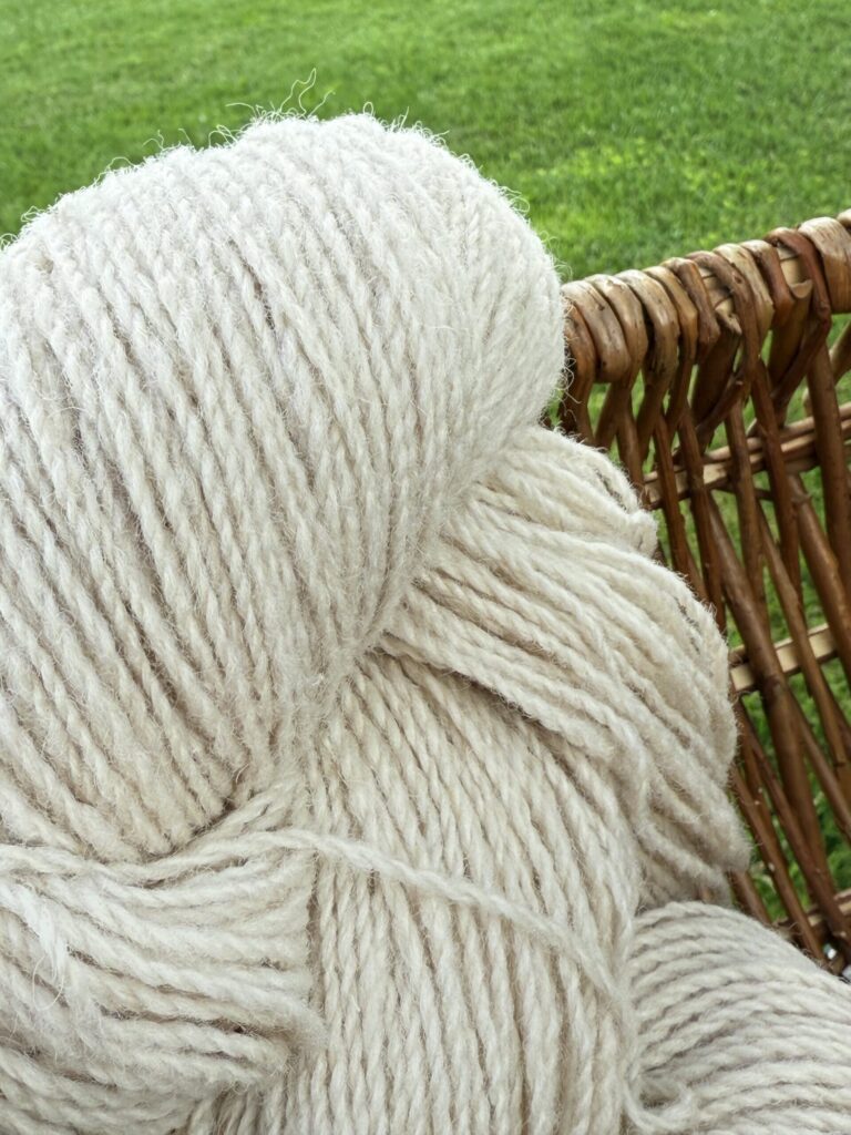 Jaunzēlandes aitu vilnas dzija 1 kg – YELLOWISH, WoolLando