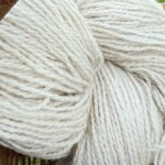 Jaunzēlandes aitu vilnas dzija 1 kg – CREAM, WoolLando