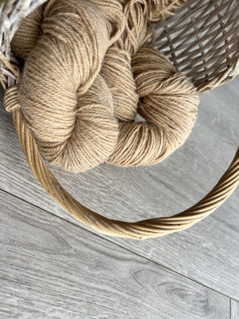 Alpacas vilnas dzija 100 g – SMILŠU, WoolLando