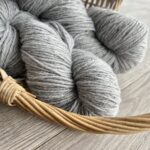 Alpacas vilnas dzija 100 g – PELĒKA, WoolLando