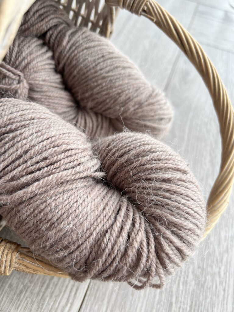 Alpacas vilnas dzija 100 g – BRŪNA, WoolLando