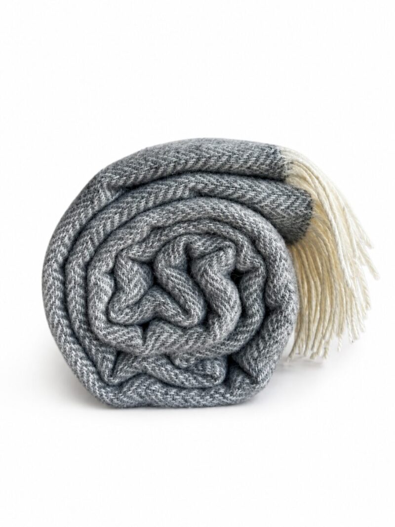 Jaunzēlandes aitas vilnas sega GREY HERRINGBONE, WoolLando